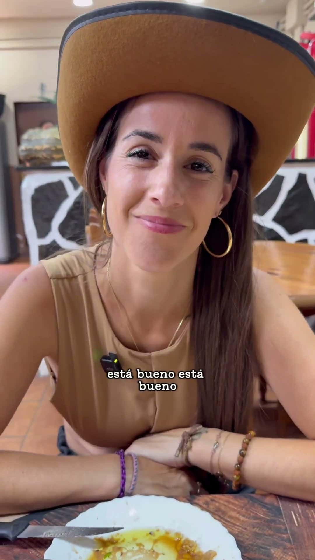 Fotograma de la visita de Jonay y Joana a Guachinche de Sheriff
