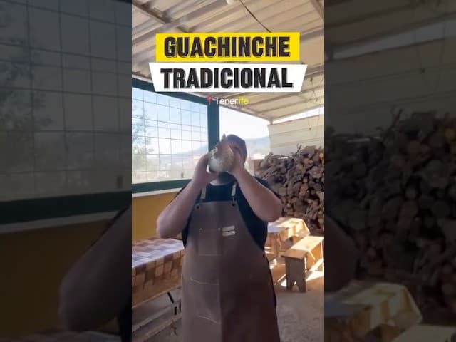 Bodega Zacatín, también conocido como Guachinche El Churrasco, ofrece una autént