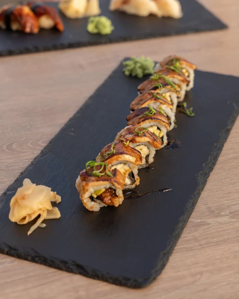 Nama Sushi Restaurante Japonés — foto 1